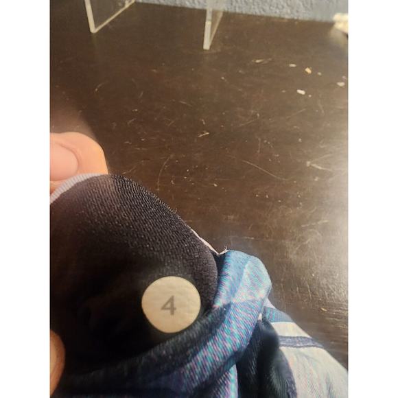 Lululemon‎ Womens Criss Cross Mesh Leggings Sz 4 Black Yoga Activewear - Picture 7 of 7